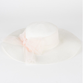 Children's hat in white with a chiffon bow